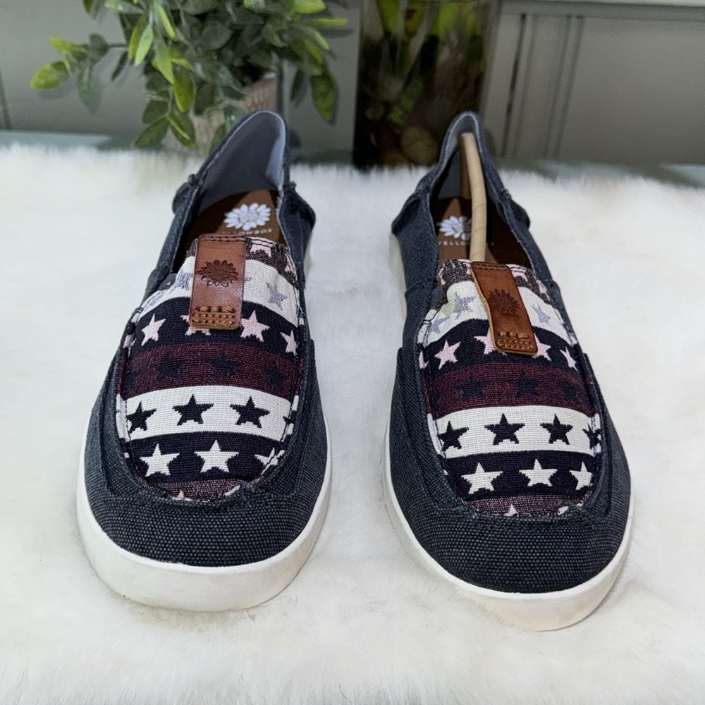 Yellow Box slip ons - Picture 2 of 8